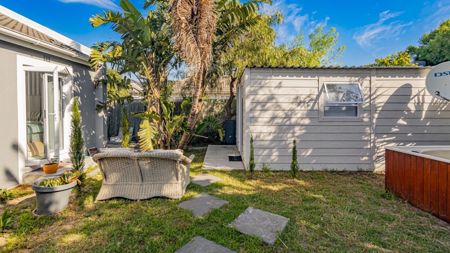 3 Bedroom Property for Sale in Sunningdale Western Cape